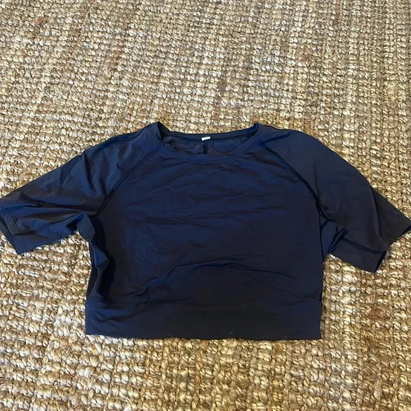 Lululemon Fine Force Short Sleeve Women's Black Run Cropped Fited size 8 - Picture 4 of 8